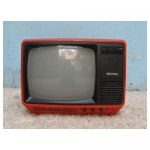 oude televisie <p>€ 20,00 VERHUUR</p>
<p>1 stuk / 40 x 30 x 30 (lxbxh)</p>