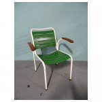 terrasstoel <p>€ 15,00 p/s VERHUUR</p>
<p>3 groene + 3 rode stoelen</p>