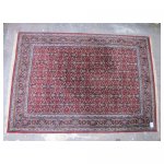 tapijt groot 7 <p>€ 25,00 VERHUUR</p>
<p>1 per soort / 240 x 165 cm (lxb) / perzische tapijt<br />alle tapijtjes 78 m2 (67 stuks)</p>